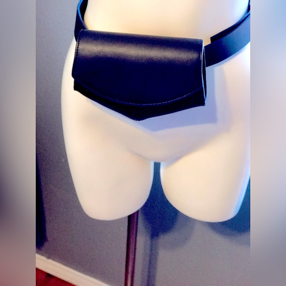 Black leather Fanny pack